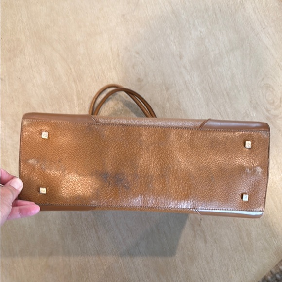 MaxMara Brown Tote with Minimalist Design and Metallic Accents - Picture 7 of 10